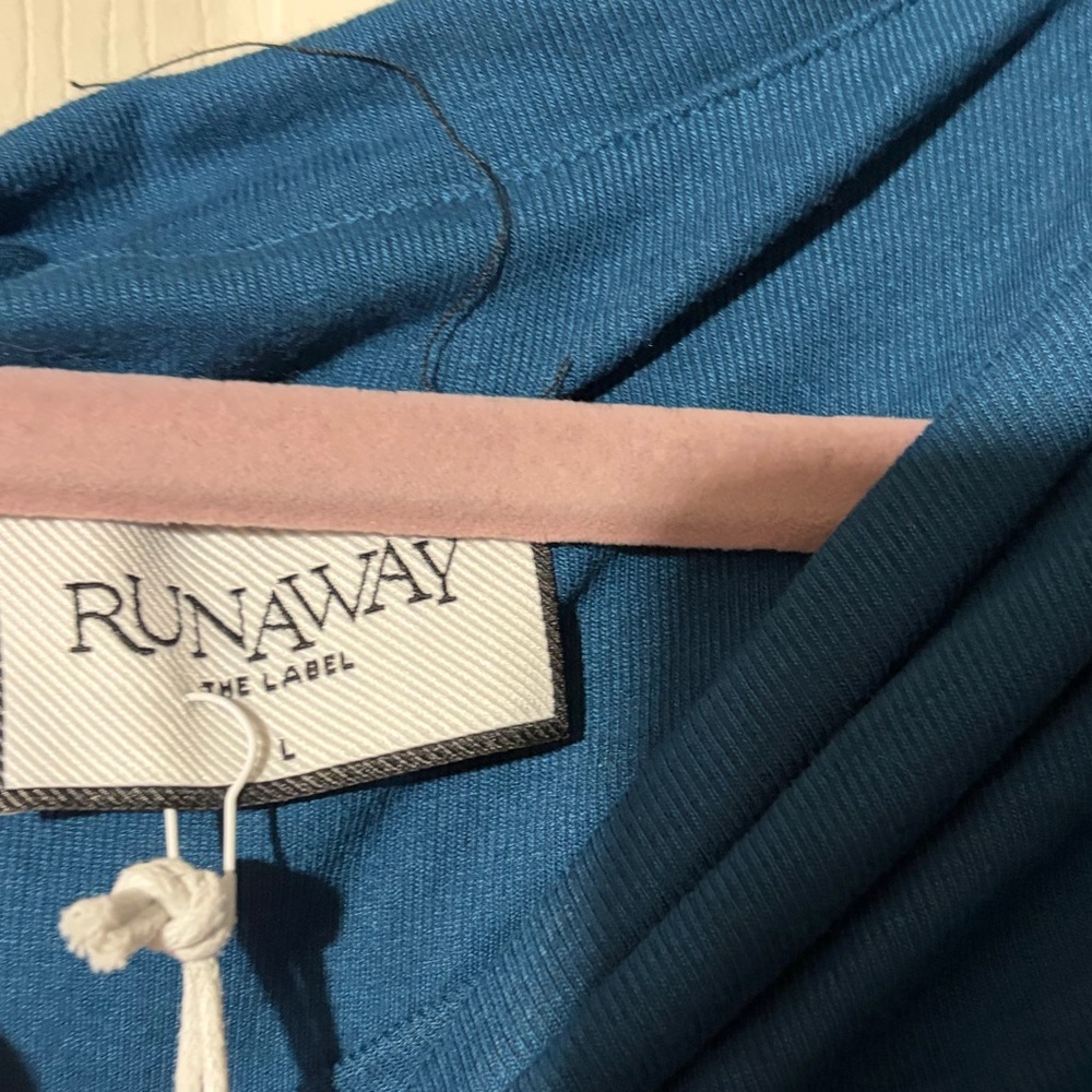 Runaway The Label Nalla Maxi Dress - Picture 4 of 5